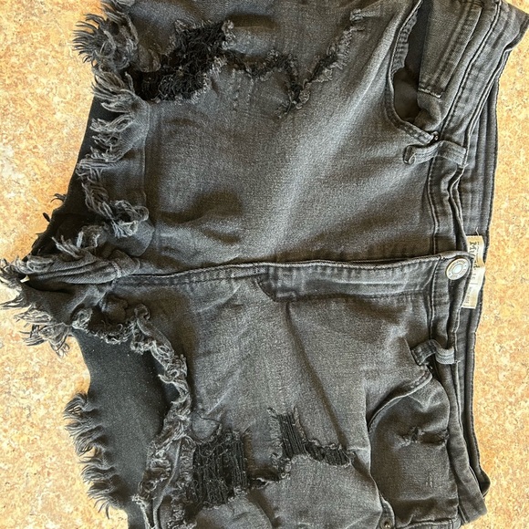Mudd Gray/black High-Rise Shortie Jeans - Picture 1 of 2